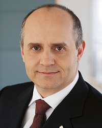 Member of Managing Board Peter Hagen (photo)