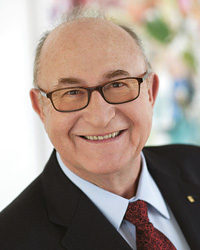 Generaldirektor Dr. Günter Geyer (Foto)
