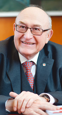 Gen. Dir. Dr. Günter Geyer (Foto)