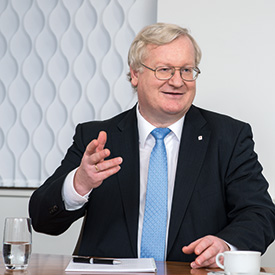 Martin Simhandl, Member of the Managing Board, CFO (photo)