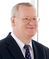 Dr. Martin Simhandl, Member of the Managing Board, CFO (photo)