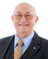 Dr. Günter Geyer, General Manager, CEO (photo)