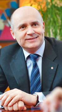 Deputy General Manager Dr. Peter Hagen (photo)