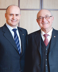 Gen. Dir. Dr. Günter Geyer (rechts), Gen. Dir.-Stv. Dr. Peter Hagen (links) (Foto)